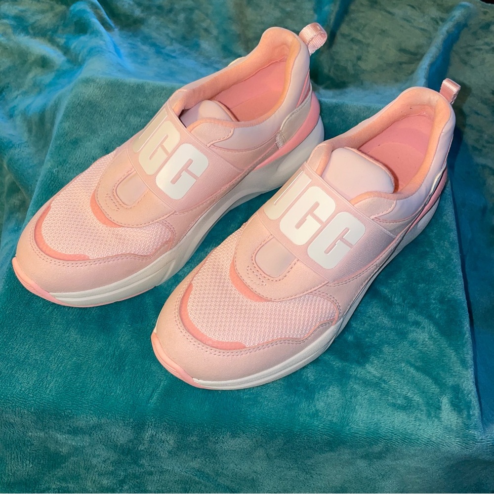 UGG Sneaker!!